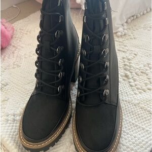 Brand new with tags black boots size 9 in women